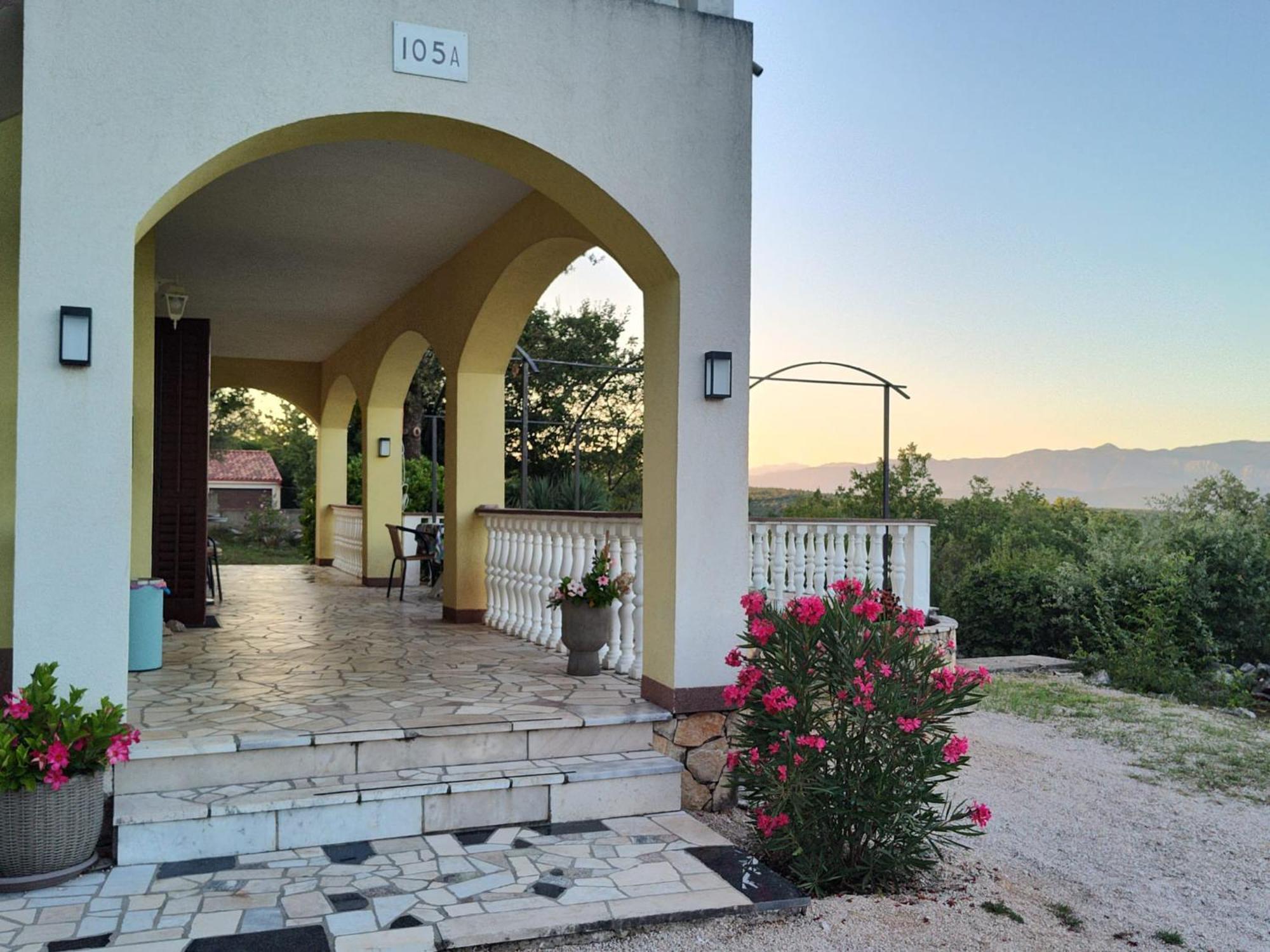 Hilltop Villa Рисика Екстериор снимка